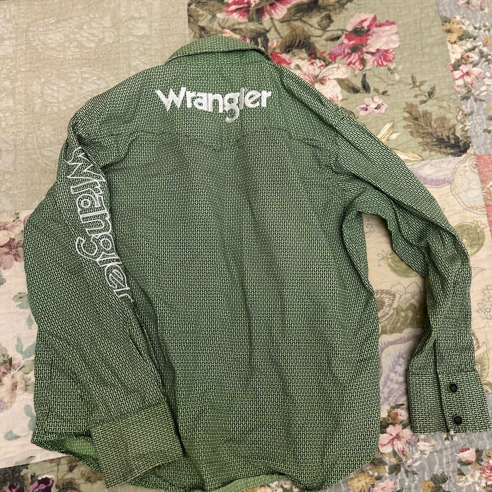 Wrangler Green Button Down Shirt with Long Sleeves
